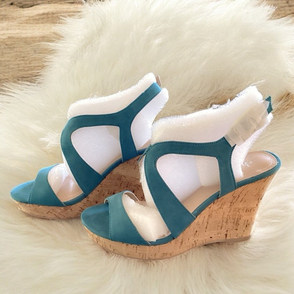 Charles By Charles David Shoes - 💕VINTAGE💕 Charles By Charles David Blue Strappy Sandals